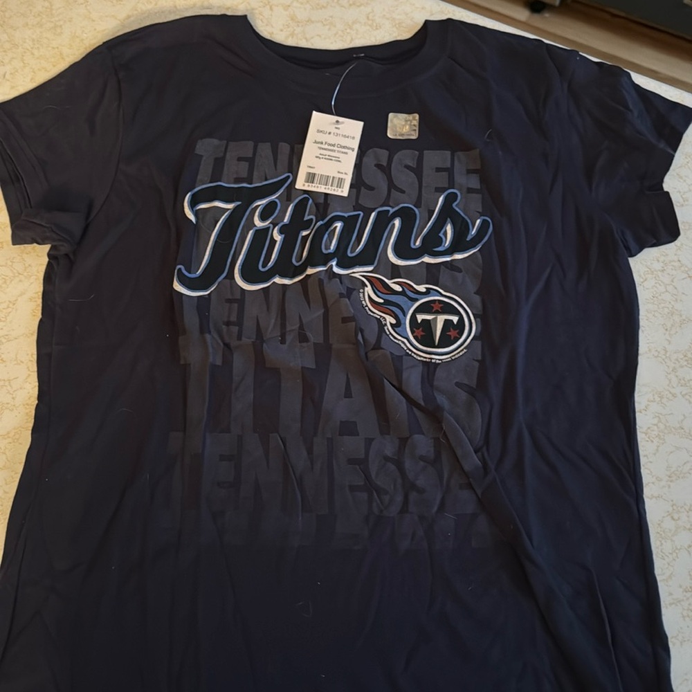 NEW WITH TAGS! XL Tennessee Titans Women’s Top